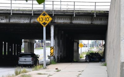 Concejo Municipal de Omaha rechaza ordenanza que prohibiría campamentos de personas sin hogar