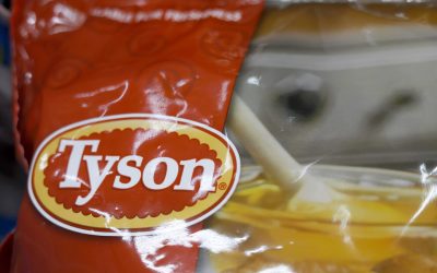 Agencias y grupos se movilizan para apoyar a trabajadores de Tyson ante el cierre de la planta cárnica en Lexington