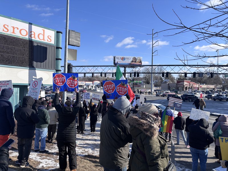 Nebraska: manifestantes exigen el fin de los patrullajes de ICE tras los tiroteos en Minneapolis