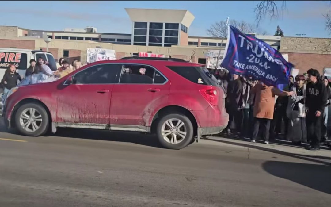 Seis personas citadas tras protesta estudiantil contra ICE en Fremont; una joven fue atropellada por una SUV.
