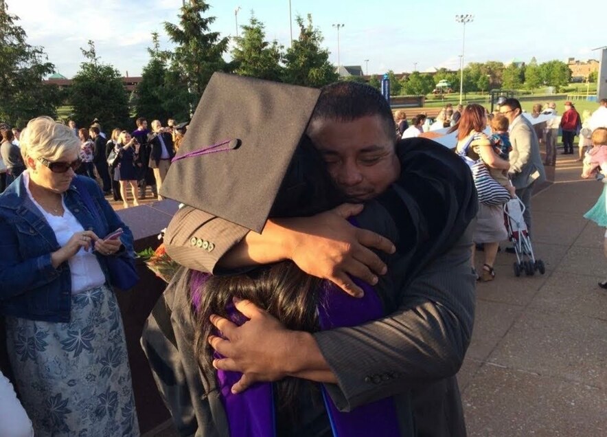 Empresario de Nebraska enfrenta deportación tras ser detenido por ICE