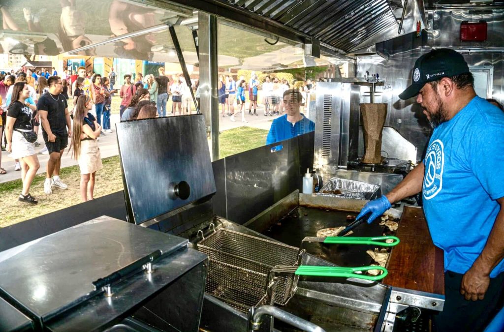 Nebraska restaurateur ordered deported despite support