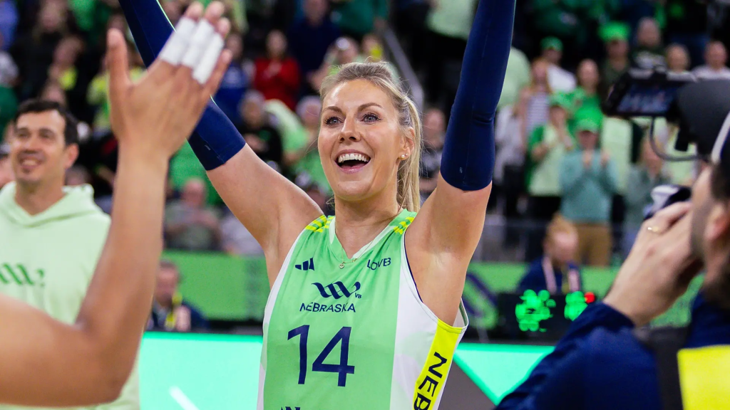 Anne Buijs celebra la barrida de LOVB Nebraska sobre LOVB Salt Lake en Baxter Arena, en Omaha, el 28 de marzo de 2026. Crédito: League One Volleyball