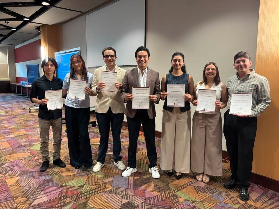 Programa Delfín students and guests at Bellevue University’s 2026 Summer Research Expo