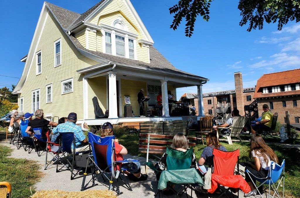 Porchfest OMA 2026: horario, mapa y parking gratis en Omaha